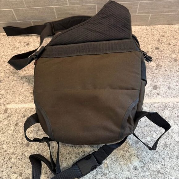 Tamrac Velocity 5767 Brown/Dark Brown Camera Bag Sling Backpack with‎ Inserts - Picture 2 of 10